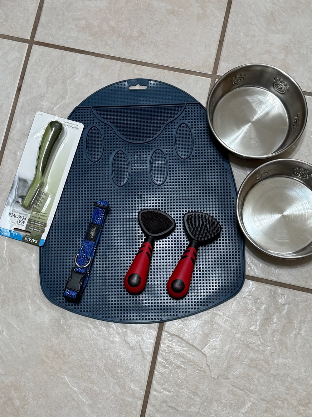 Dog PetCare Bundle Collar*Stainless Steel Dog Bowls*Mat Comb*Chi Brushes*Paw Mat